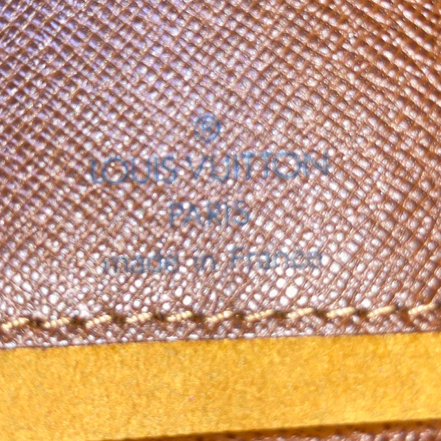 LOUIS VUITTON ルイ・ヴィトン　ショルダーバック 3