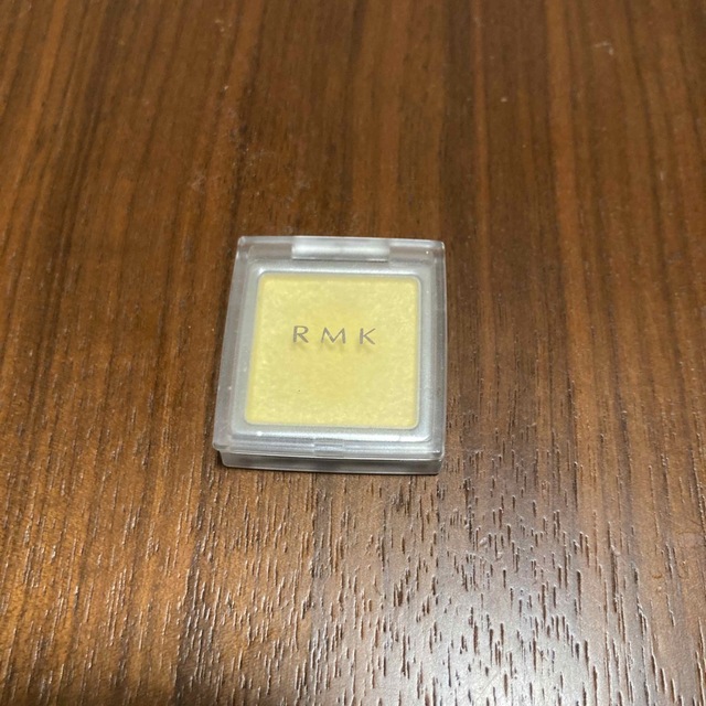 RMK(アールエムケー)のRMK インジーニアス パウダーアイズ 14 イエローゴールド コスメ/美容のベースメイク/化粧品(アイシャドウ)の商品写真