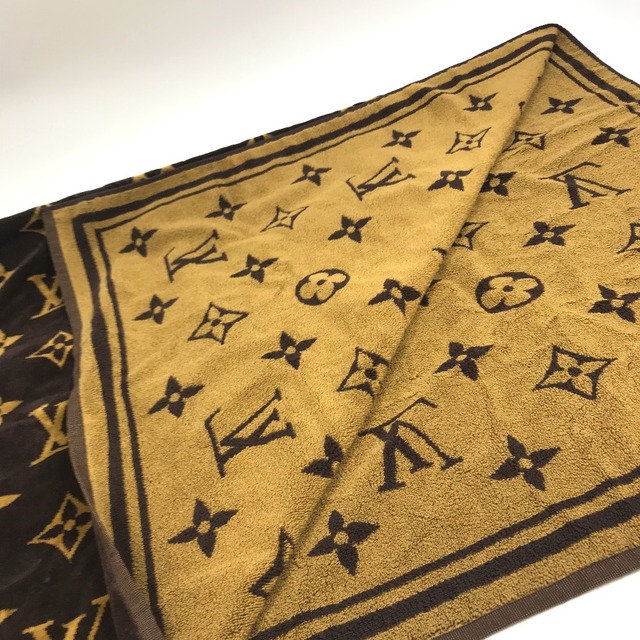 Louis Vuitton MONOGRAM 2023 SS Monogram classic beach towel (M72364)