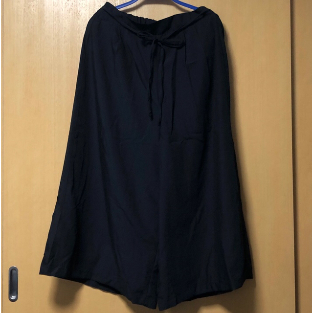 しまむら(シマムラ)のしまむら　キュロットスカート　ワイドパンツ　黒 レディースのパンツ(キュロット)の商品写真