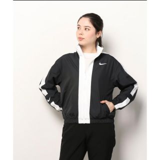 ナイキ(NIKE)のナイキ スポーツウェア レペル ウィメンズジャケット (ナイロンジャケット)