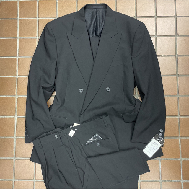 新品未使用　激安　ダブルスーツ　セットアップ　礼服　BB6  4XLブラック　黒