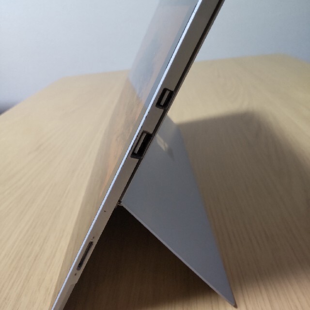 Surface Pro 5 model:1796 Core i5 256GB
