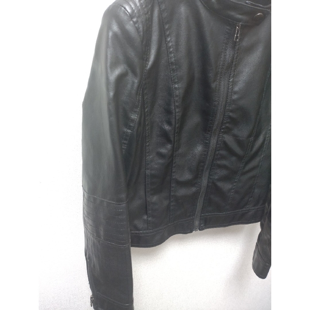 韓国ファッション　フェイクレザー　シングルライダースジャケット レディースのジャケット/アウター(ライダースジャケット)の商品写真