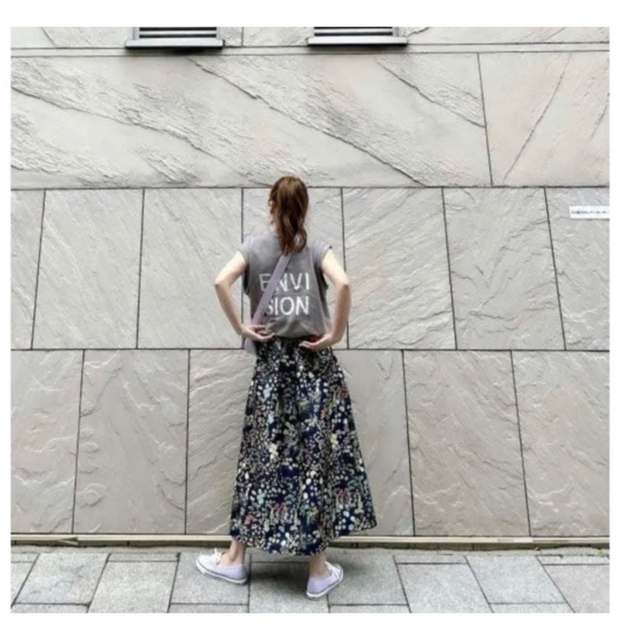 FRAY I.D(フレイアイディー)のBayBee ladyJacquardskirt(flower pattern） レディースのスカート(ロングスカート)の商品写真