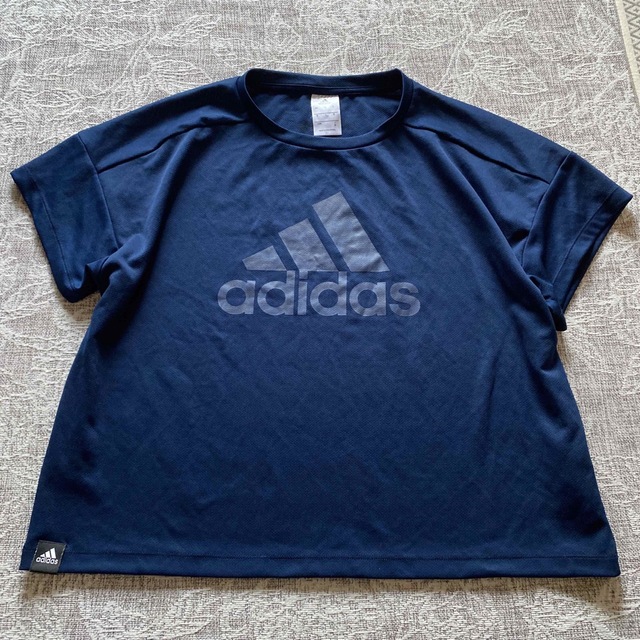 adidas(アディダス)のadidas Tシャツ レディースのトップス(Tシャツ(長袖/七分))の商品写真