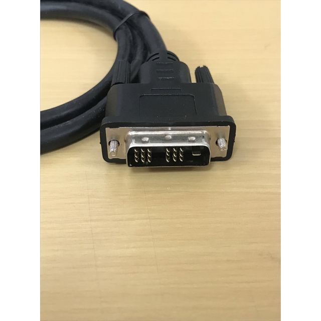 DVI- DVIケーブル　1m シングルリンク スマホ/家電/カメラのPC/タブレット(PC周辺機器)の商品写真