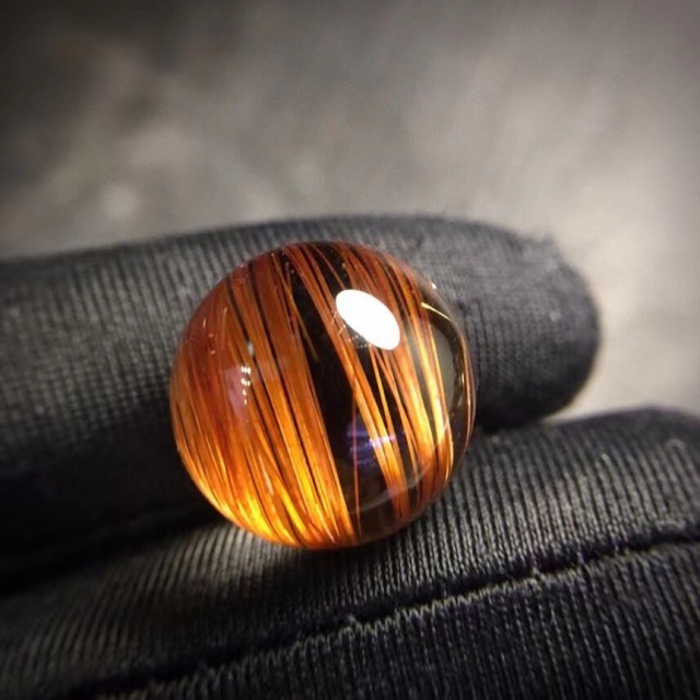 天然銅色ゴールドルチルクオーツ 丸玉 16.5mm-