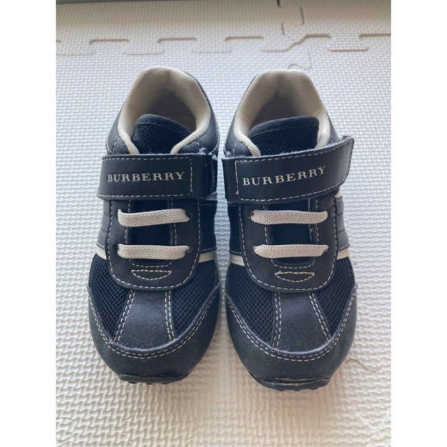 BURBERRY(バーバリー)のキッズシューズ　スニーカー　バーバリー　15センチ キッズ/ベビー/マタニティのキッズ靴/シューズ(15cm~)(スニーカー)の商品写真