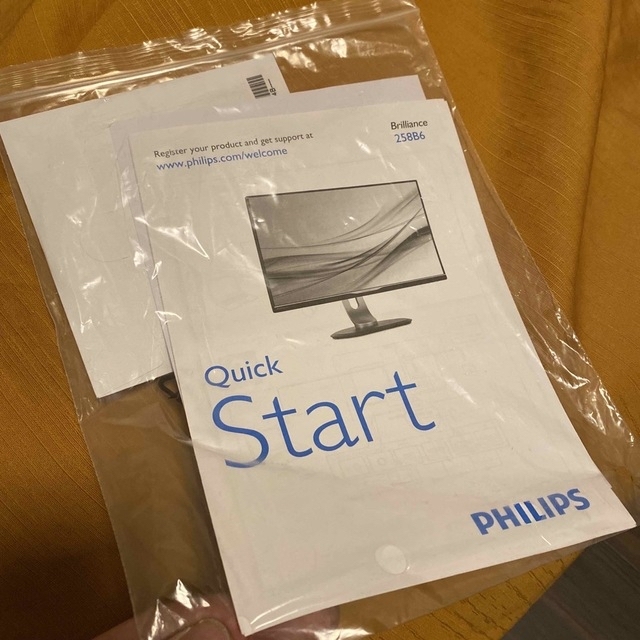 PHILIPS(フィリップス)のPHILIPS WQHD USB-Cドック搭載モニター 258B6QUEB/11 スマホ/家電/カメラのPC/タブレット(ディスプレイ)の商品写真