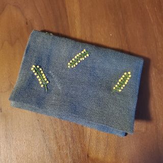 ハンドメイド　刺繍　ポケットティッシュケース(その他)