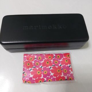 マリメッコ(marimekko)の【送料込】未使用 marimekko メガネケース クロス付き(サングラス/メガネ)