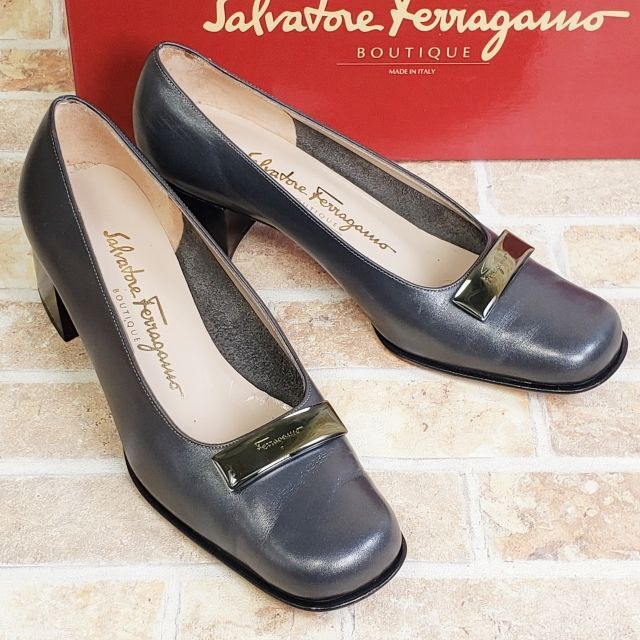 フェラガモ Ferragamo スクエアプレートパンプス 22cm