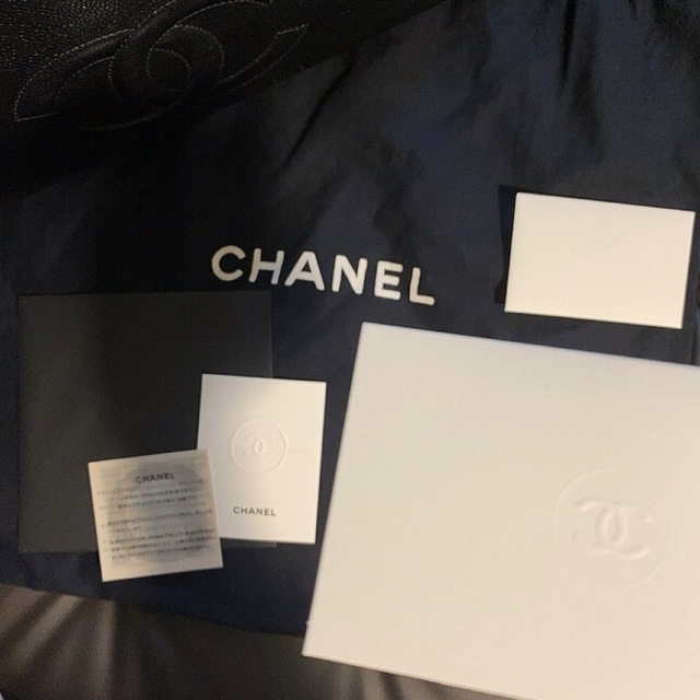 CHANEL(シャネル)のChanel ショルダーバッグ (ユニークなデザインで可愛い！) レディースのバッグ(ショルダーバッグ)の商品写真