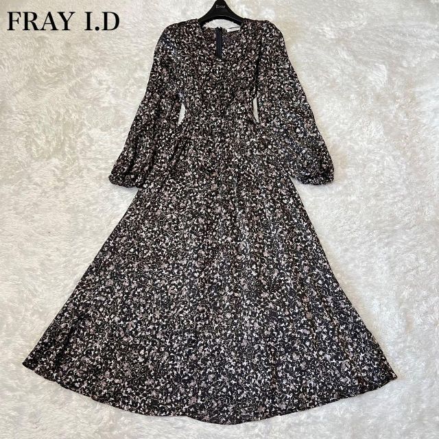 FRAY I.D ワンピース　フロントタックプリント　フレア　黒　くるみボタン