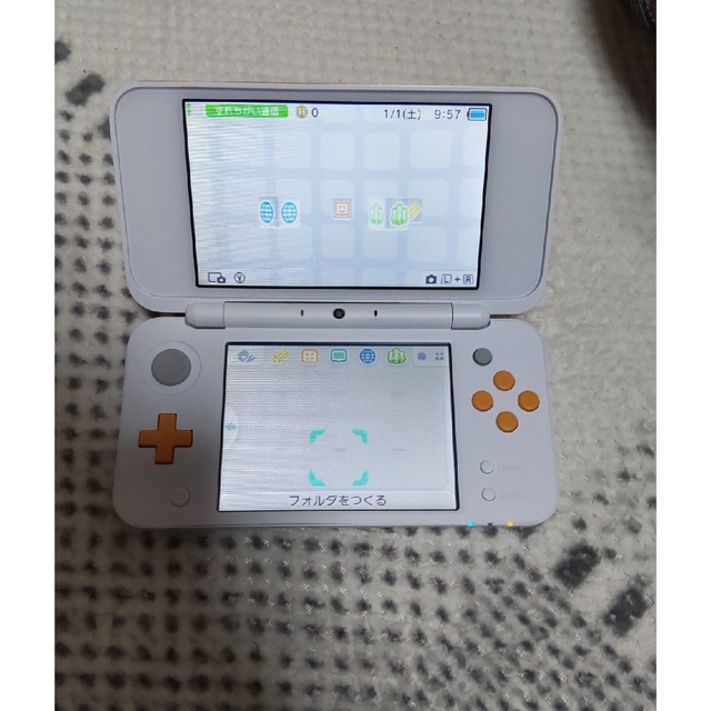 Newニンテンドー2DS LL　ホワイト×オレンジ