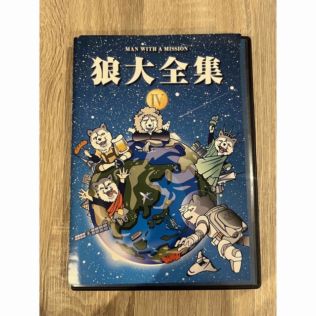 MAN WITH A MISSION(マンウィズアミッション)の専用　狼大全集 4 マンウィズ 狼大全集IV DVD 初回生産限定盤 エンタメ/ホビーのDVD/ブルーレイ(ミュージック)の商品写真