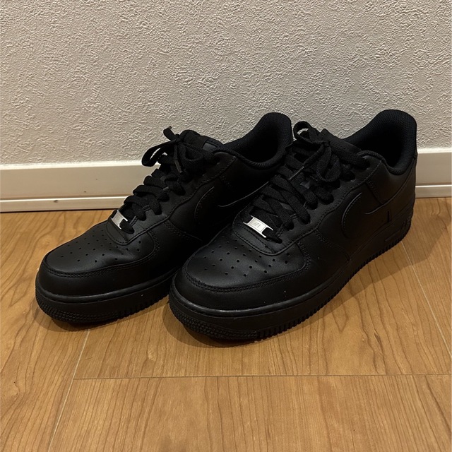 NIKE(ナイキ)のNIKE AIR FORCE1 '07 メンズの靴/シューズ(スニーカー)の商品写真