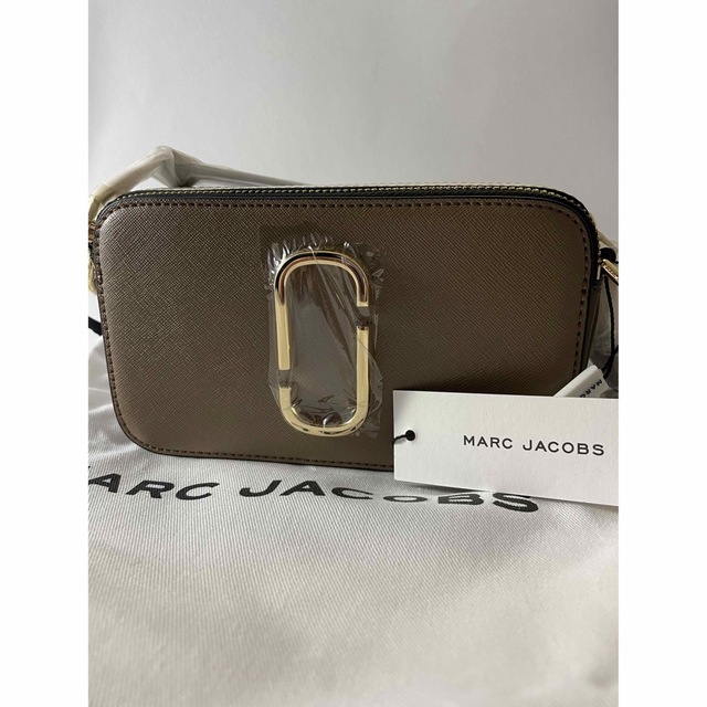 【値下中】MARC JACOBS ショルダーバック カメラバック brown