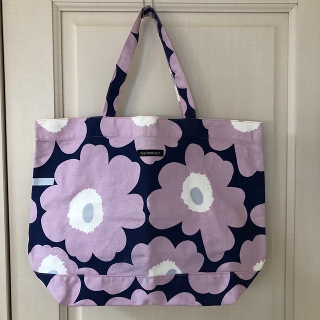 marimekko(マリメッコ)のmarimekko ウニッコトートバッグＬサイズ(ラベンダー) レディースのバッグ(トートバッグ)の商品写真