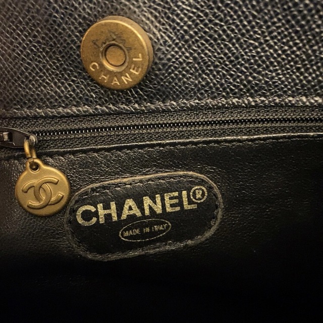 CHANEL(シャネル)のChanel ショルダーバッグ (すごく使用しやすい！) レディースのバッグ(ショルダーバッグ)の商品写真