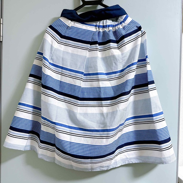 12Twelve Agenda(トゥエルブアジェンダ)のブルーのスカート レディースのスカート(ひざ丈スカート)の商品写真