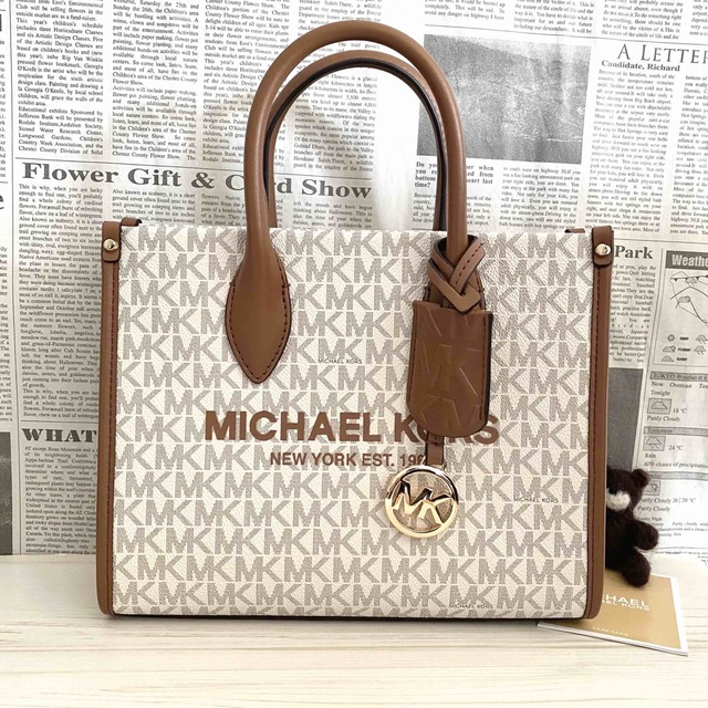 Michael Kors(マイケルコース)の新品 MICHAEL KORS マイケルコース ショルダーバッグ ホワイト レディースのバッグ(ショルダーバッグ)の商品写真