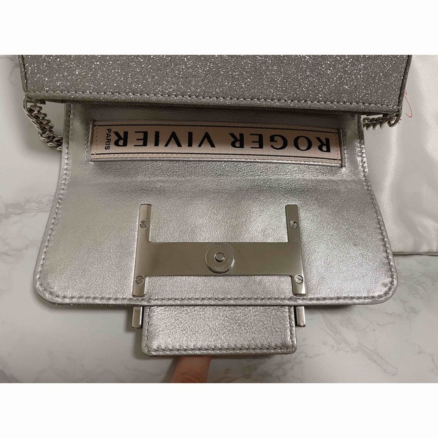 2022高い素材 ROGER VIVIER - ロジェヴィヴィエ クロスボディーバッグ