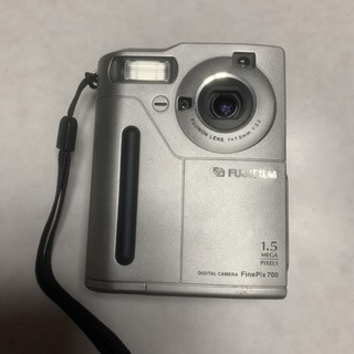 フジフイルム(富士フイルム)のFUJIFILM FinePix700  デジタルカメラ(コンパクトデジタルカメラ)