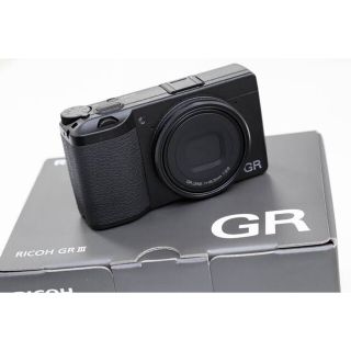 リコー(RICOH)の状態良バッテリー2個付きRICOH GR3(コンパクトデジタルカメラ)