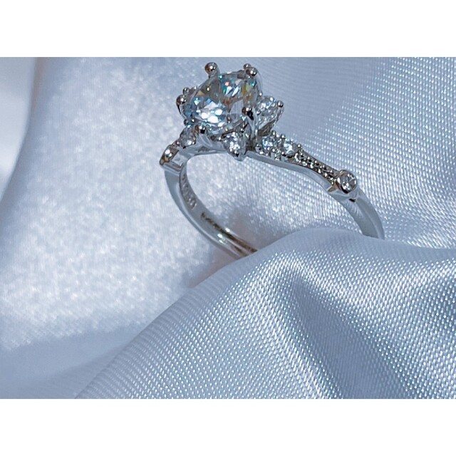高級！！プラチナ ホワイトゴールド PT950 ダイヤモンド リング 指輪 レディースのアクセサリー(リング(指輪))の商品写真