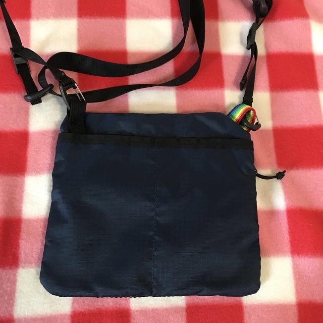 CHUMS(チャムス)のCHUMS サコッシュ スプリングデール 紺 レディースのバッグ(ショルダーバッグ)の商品写真