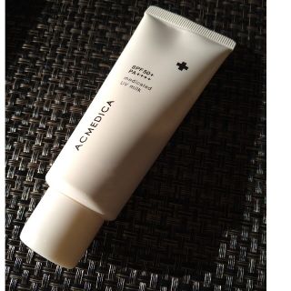 ナリスケショウヒン(ナリス化粧品)の日焼け止め　アクメディカ　SPF50  薬用　UV(日焼け止め/サンオイル)