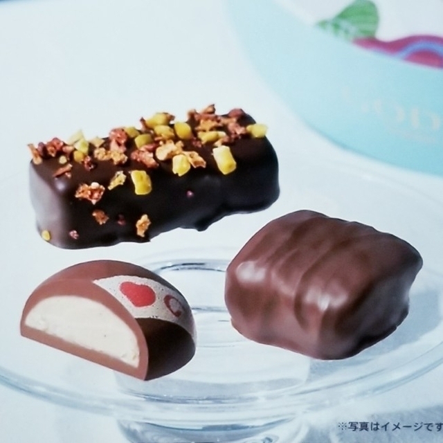 GODIVA(ゴディバ)のゴディバ 　カフェ セレクション（12粒入）【限定品】GODIVA 食品/飲料/酒の食品(菓子/デザート)の商品写真