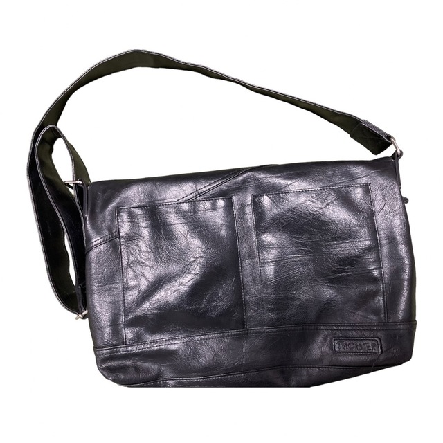 TRICKSTER(トリックスター)のTRICKSTER メンズ ショルダーバッグ  黒 大人 合皮 A4 男女兼用 レディースのバッグ(ショルダーバッグ)の商品写真