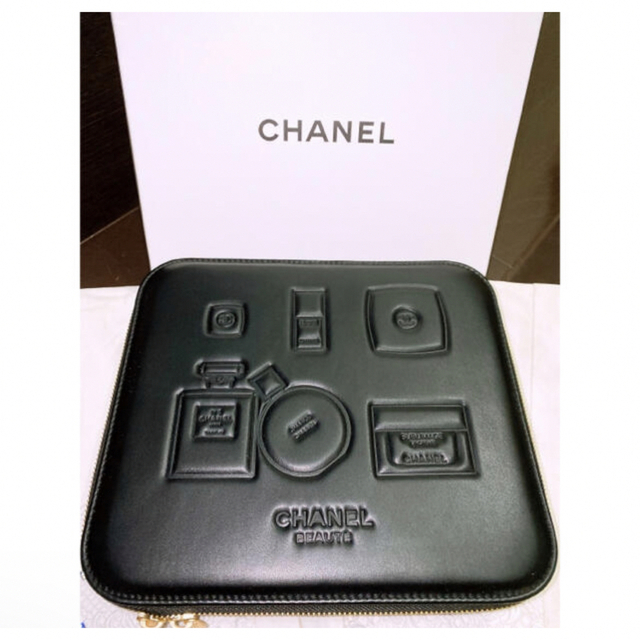 シャネル　CHANEL メイクボックス　コスメポーチ　 | フリマアプリ ラクマ