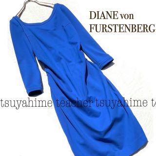 ダイアンフォンファステンバーグ(DIANE von FURSTENBERG)のタイトワンピース 美シルエット タック ブルー 青 ボートネック ストレッチ(ひざ丈ワンピース)