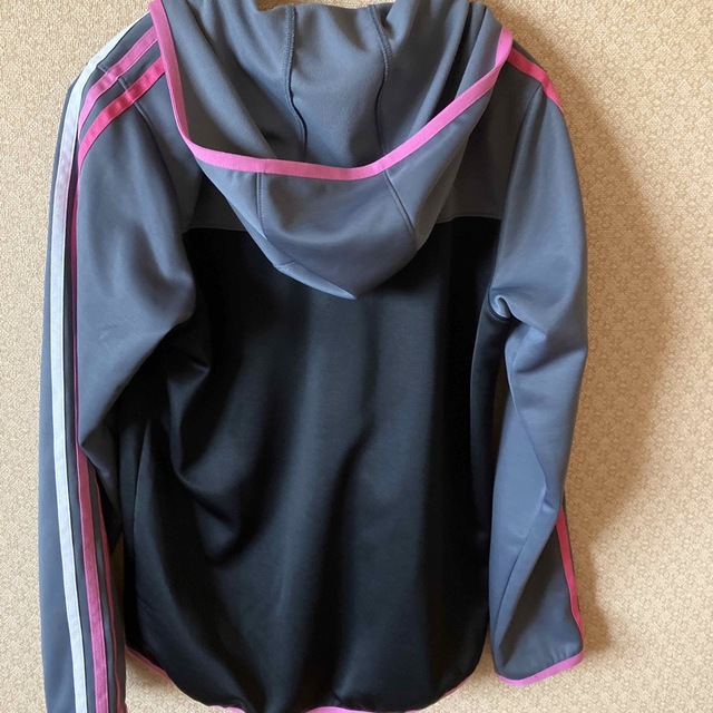 adidas(アディダス)のABC様　最終値下げ　アディダス　レディース　パーカー レディースのトップス(パーカー)の商品写真