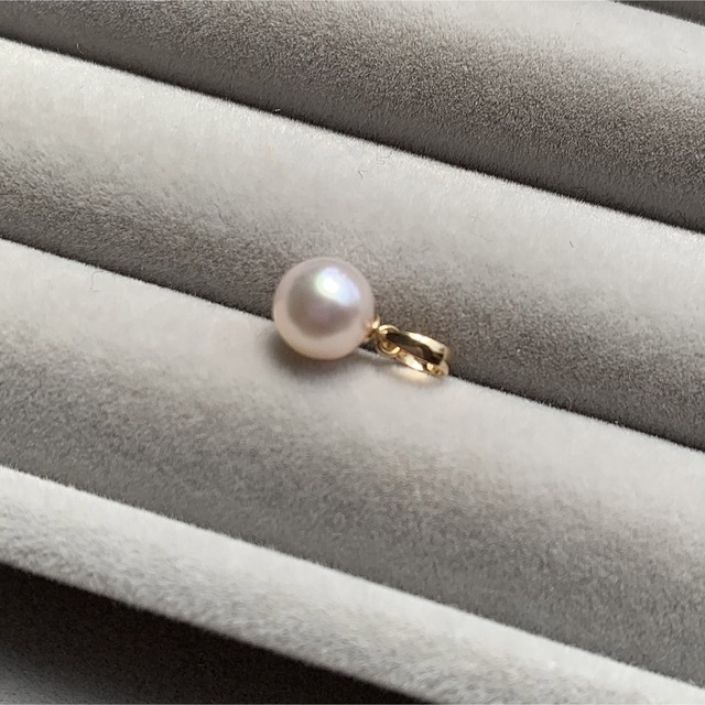 アコヤパール　ピンク系の可愛い真珠のペントップ　K18です レディースのアクセサリー(チャーム)の商品写真