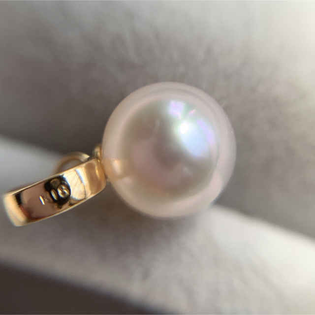 アコヤパール　ピンク系の可愛い真珠のペントップ　K18です レディースのアクセサリー(チャーム)の商品写真