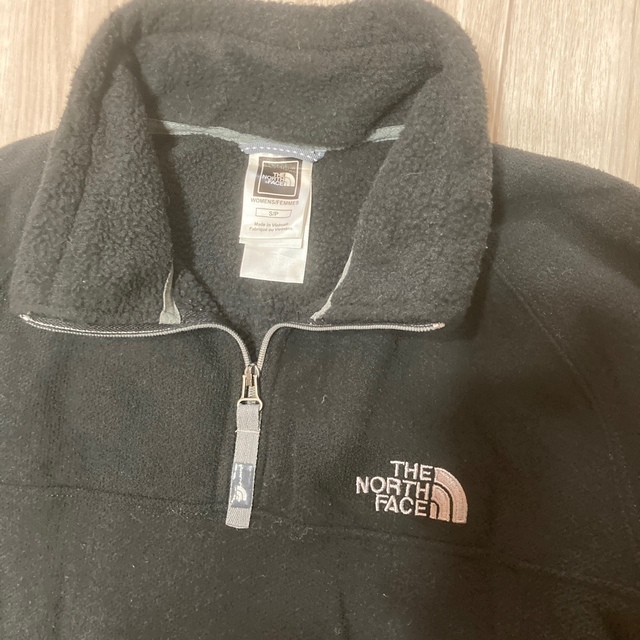 THE NORTH FACE(ザノースフェイス)のTHE NORTH FACE レディース　フリース　s レディースのトップス(トレーナー/スウェット)の商品写真