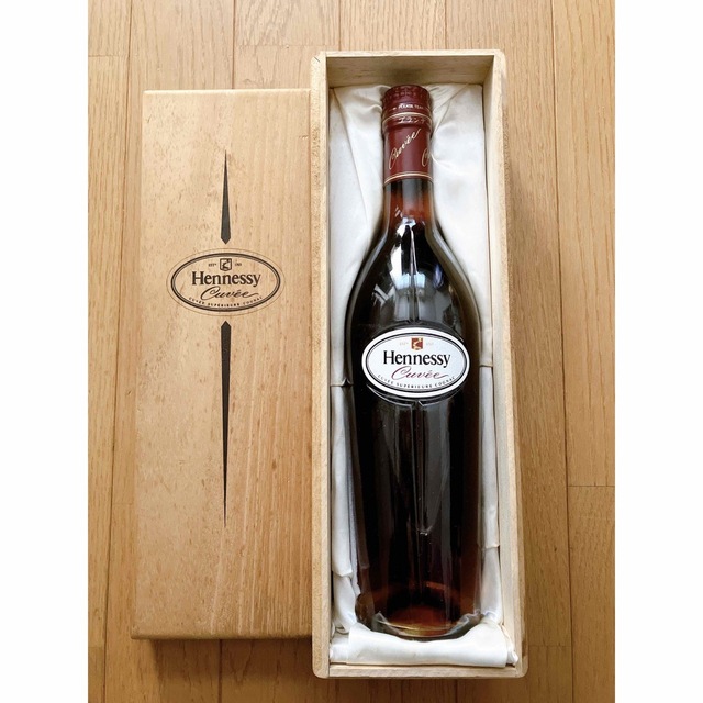 HENNESSY CUVE SUPERIEURE COGNAC 700ミリリット 【送料無料/新品