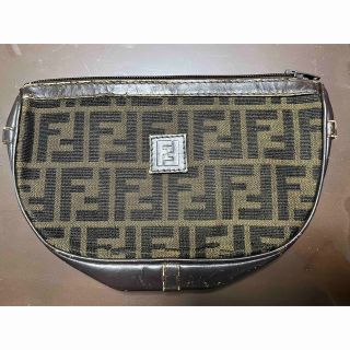 FENDI 。持ち手部分に傷みあり | vipuldayal.com