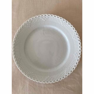 ロイヤルコペンハーゲン(ROYAL COPENHAGEN)の【少々難あり】ロイヤルコペンハーゲン　ホワイトフルレース　ケーキ皿(食器)