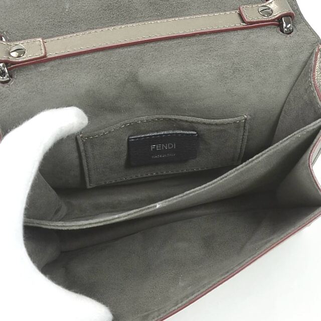 FENDI(フェンディ)のフェンディ FENDI 斜め掛けショルダーバッグ キャナイ レザー/スタッズ メタリックグレーゴールド レディース 送料無料【中古】 e55143f レディースのバッグ(ショルダーバッグ)の商品写真