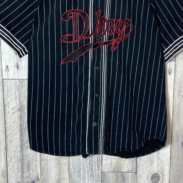 DKNY(ダナキャランニューヨーク)の希少　DKNY 90年代　古着　ストリート　ストライプ　野球　ゲームシャツ メンズのトップス(シャツ)の商品写真