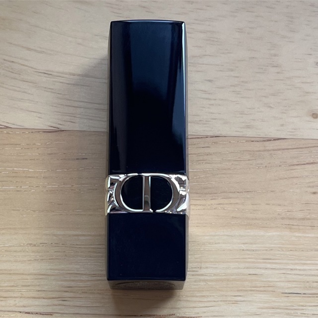 Christian Dior(クリスチャンディオール)のルージュディオール999サテン　ミニサイズ コスメ/美容のベースメイク/化粧品(口紅)の商品写真