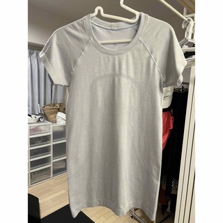 ルルレモン(lululemon)のルルレモンSwiftly Tech Short Sleeve Shirt 2.0(ヨガ)