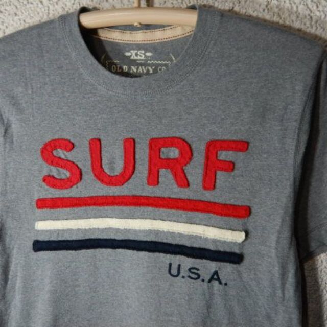 Old Navy(オールドネイビー)の8386　オールド　ネイビー　半袖　tシャツ　SURF　サーフ　デザイン メンズのトップス(Tシャツ/カットソー(半袖/袖なし))の商品写真