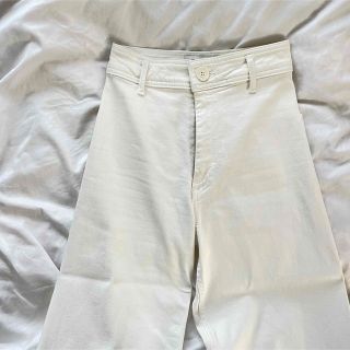 ザラ(ZARA)の週末限定値引き❗️ ZARA 白ワイドパンツ　デニム(デニム/ジーンズ)